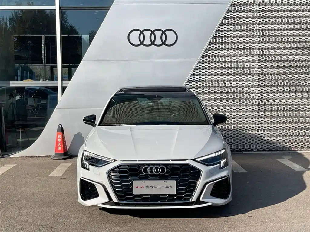 Audi Audi A3 Sportback 35 TFSI 2021 Fashion Sport Edition 2021 - thumbnail 2