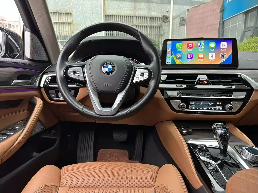 BMW BMW 5 Series 2022 530Li Luxury Package 2022 - thumbnail 3