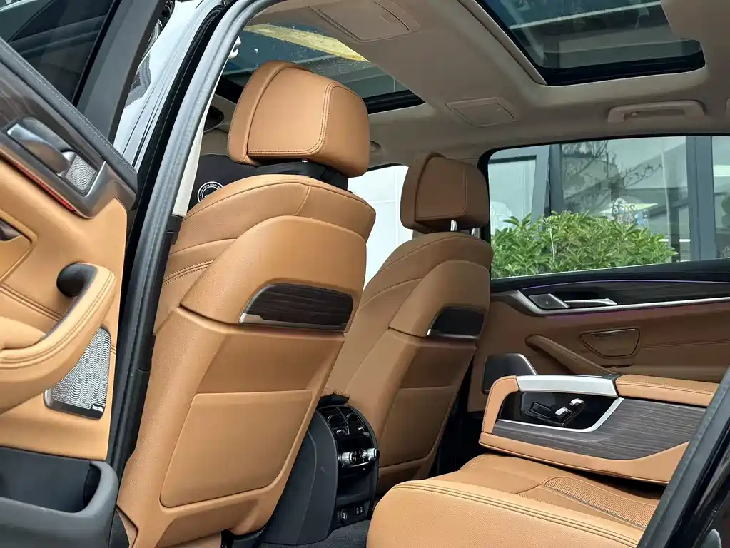 BMW BMW 5 Series 2022 530Li Luxury Package 2022 - thumbnail 6