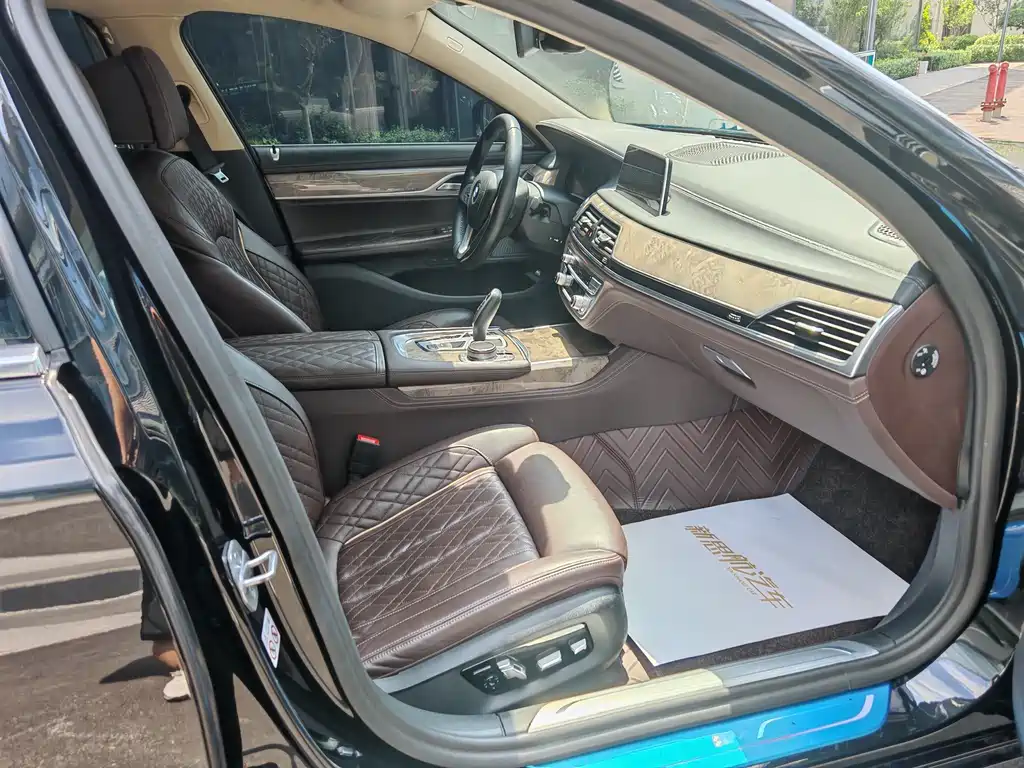 BMW BMW 7 Series 2021 740Li Leading Model Luxury Package 2022 - thumbnail 11