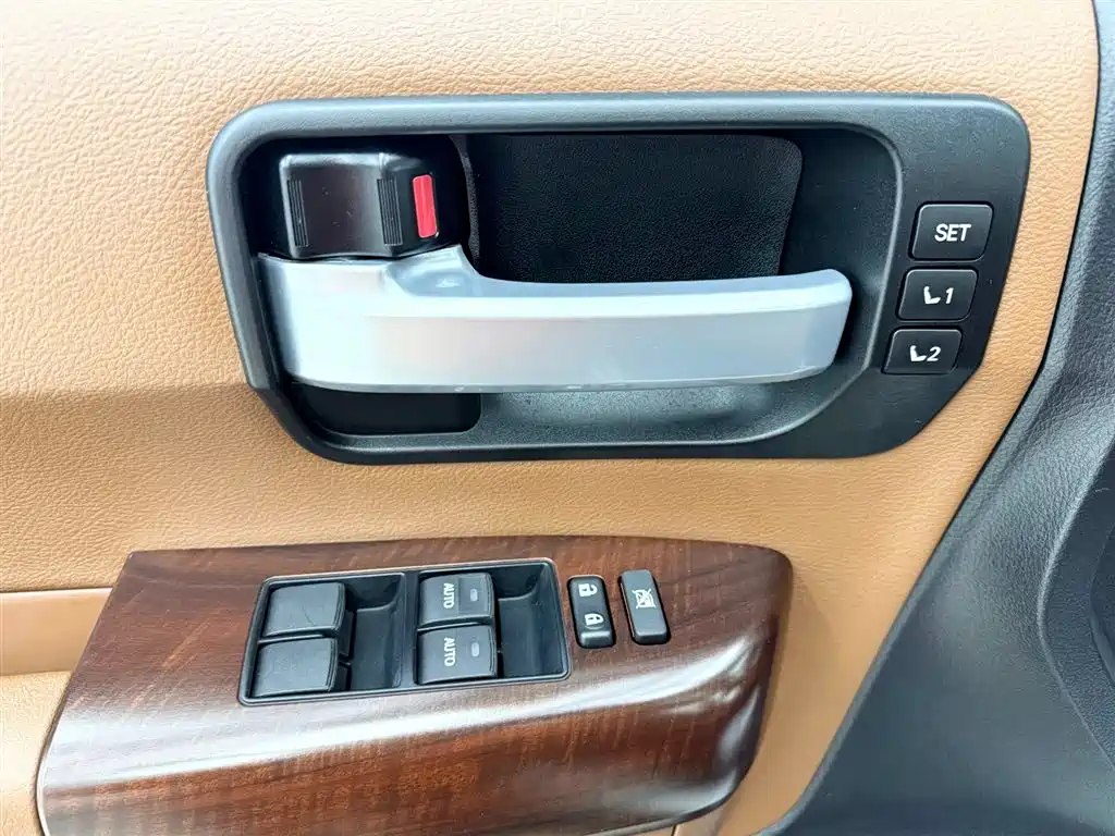 Toyota Toyota Sequoia 2015 5.7L US Specification 2017 - thumbnail 22