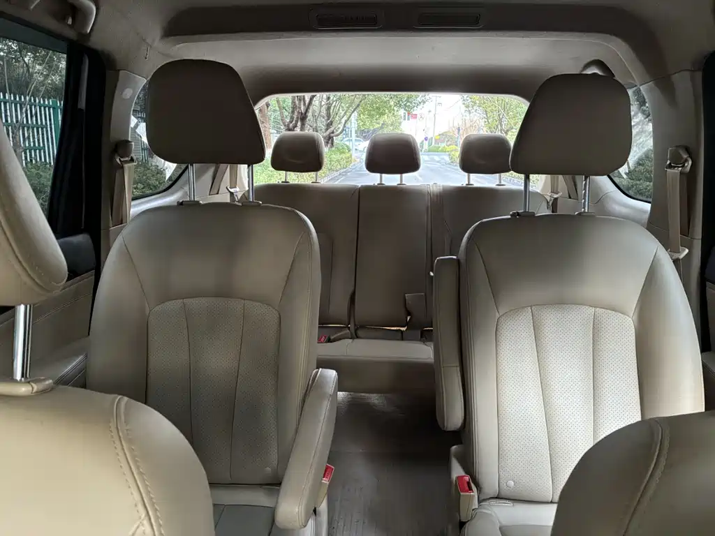 Baojun Baojun 730 2016 1.5L Manual Comfort 7-seater China V 2016 - thumbnail 9