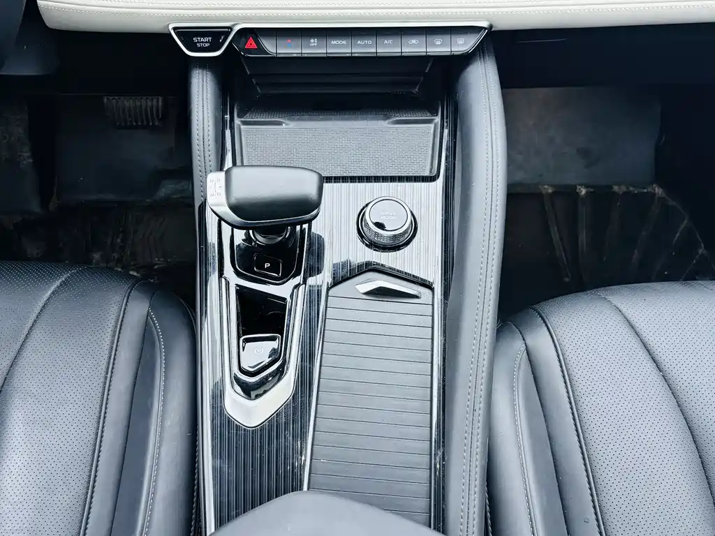 Geely Auto Geely Xingyue L 2023 2.0TD High Power Automatic 2WD Flagship Model 2023 - thumbnail 9