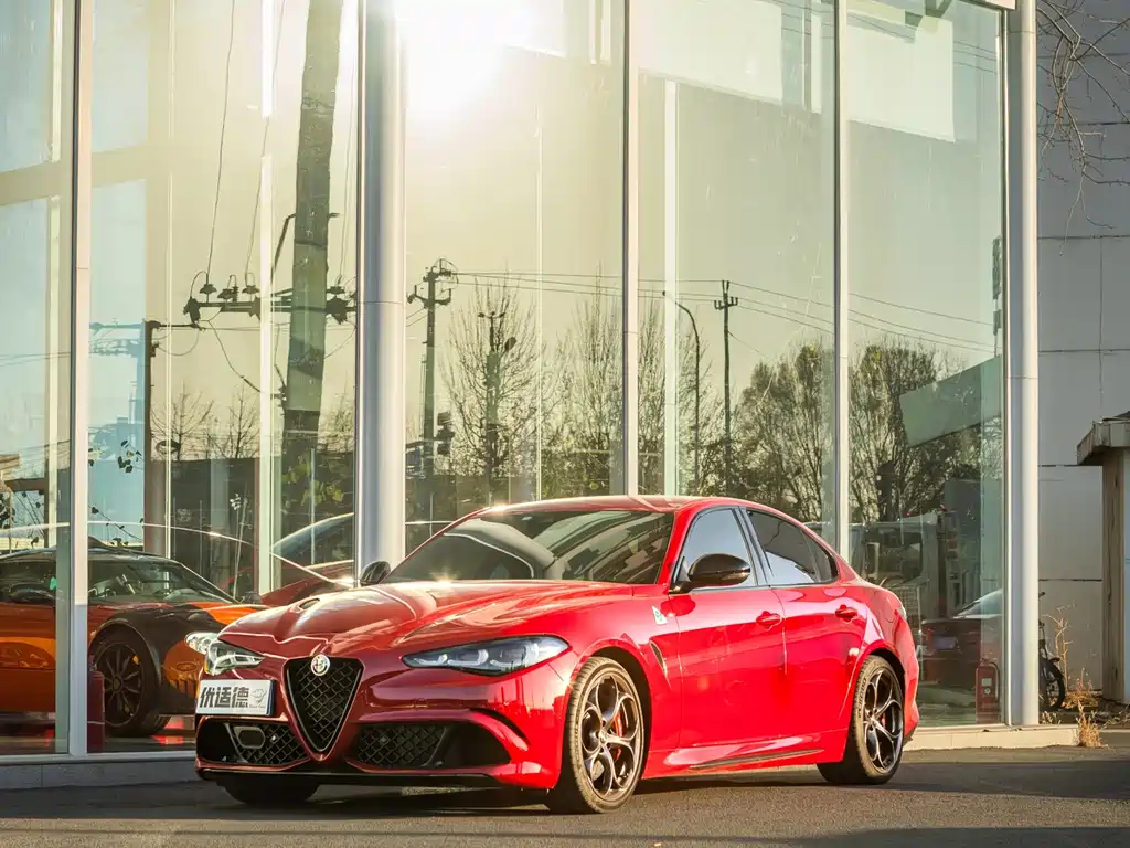 Alfa Romeo Alfa Romeo Giulia 2023 2.9T V6 520HP Quadrifoglio 2025