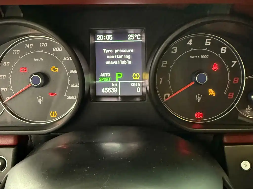 Maserati Chrysler 300C 2010 4.7L Sport Edition 2010 - thumbnail 22