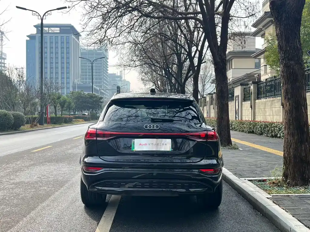 Audi Audi Q6L e-tron 2026 Launch Edition 2025 - thumbnail 3