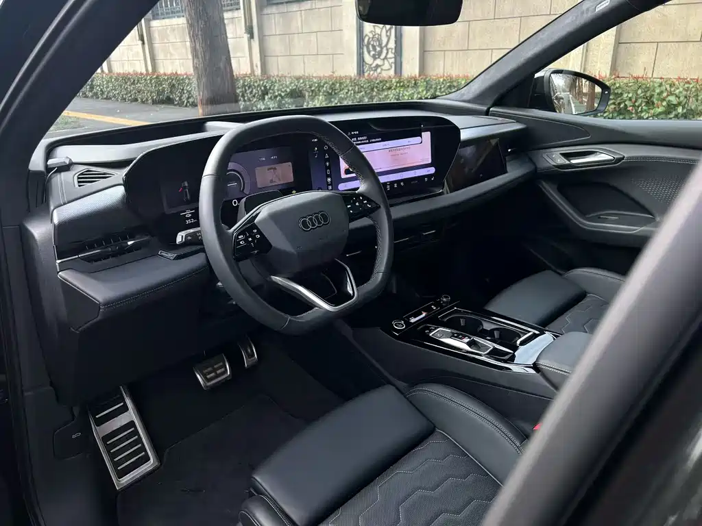 Audi Audi Q6L e-tron 2026 Launch Edition 2025 - thumbnail 5
