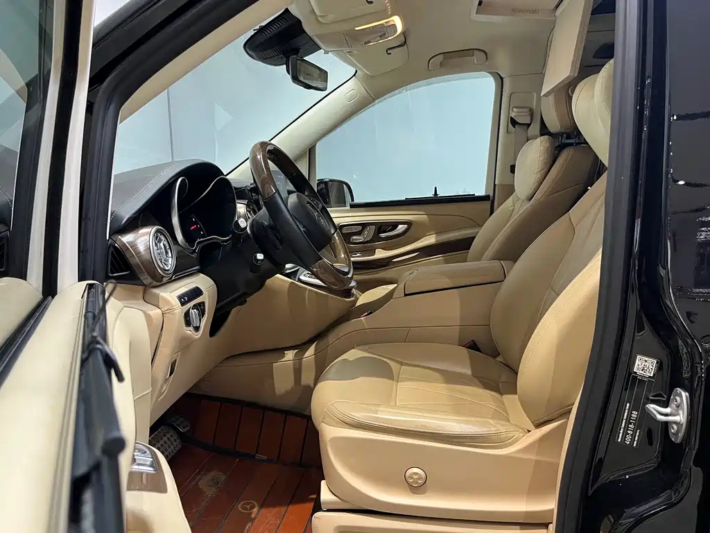 Mercedes-Benz Mercedes-Benz V-Class 2021 V 260 L Long Wheelbase Premium Edition 2022 - thumbnail 9