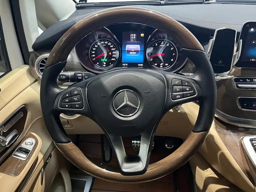 Mercedes-Benz Mercedes-Benz V-Class 2021 V 260 L Long Wheelbase Premium Edition 2022 - thumbnail 22