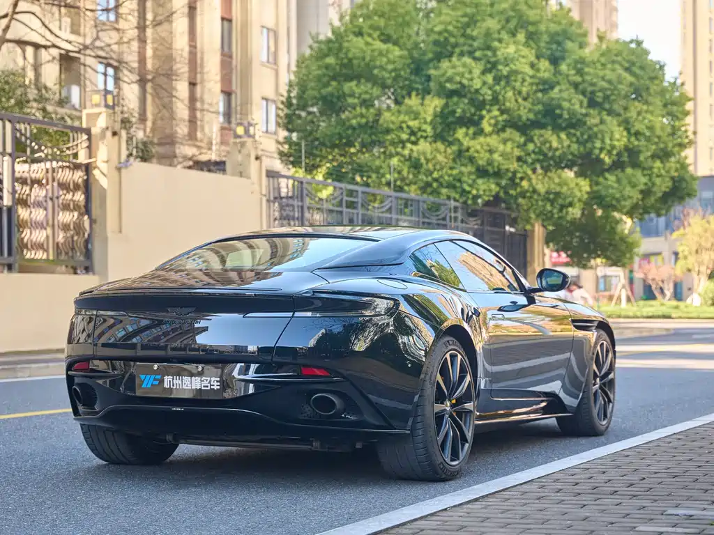 Aston Martin Aston Martin DB11 2019 4.0T V8 Coupe 2021 - thumbnail 7