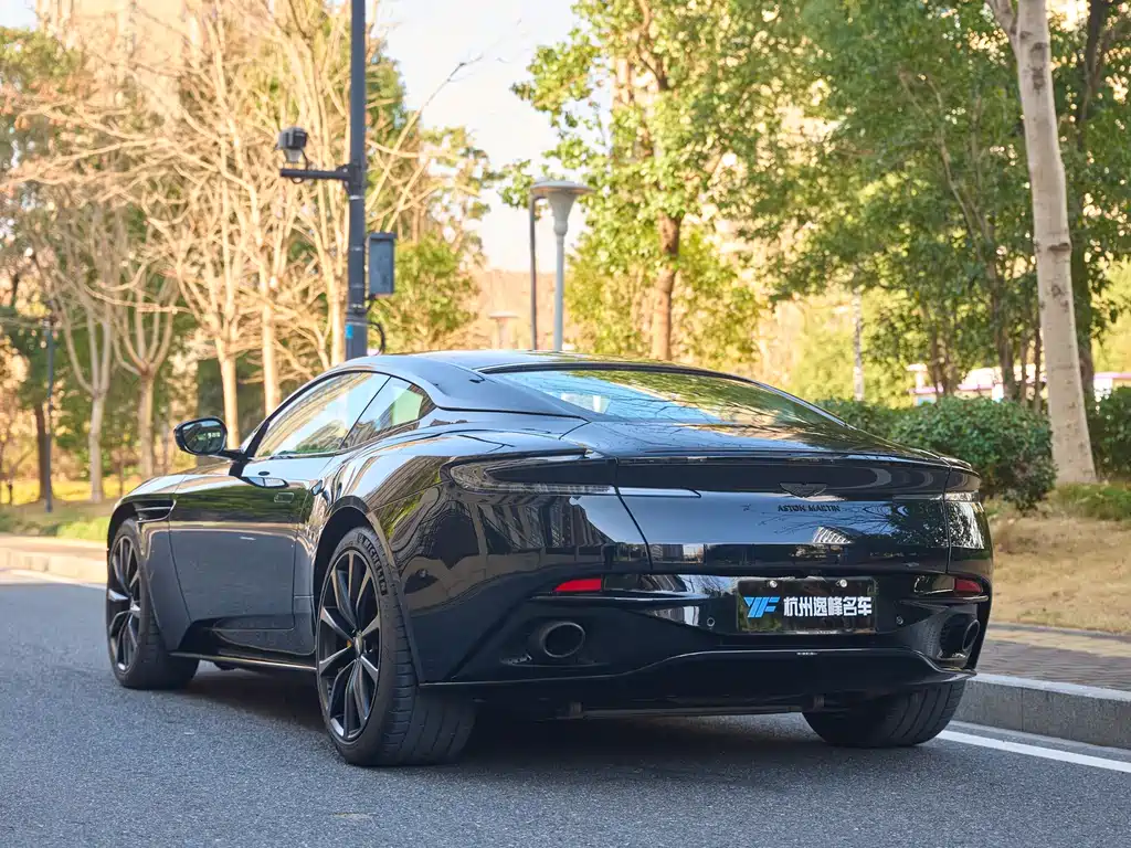 Aston Martin Aston Martin DB11 2019 4.0T V8 Coupe 2021 - thumbnail 8