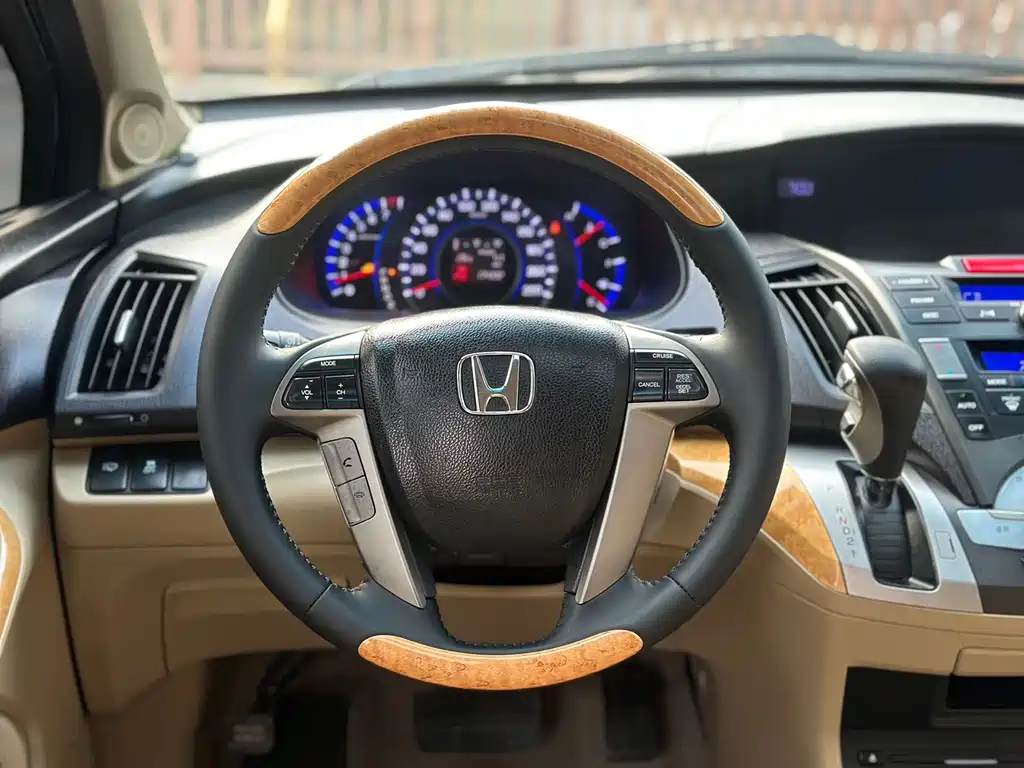 Honda Honda Odyssey 2013 2.4L Executive Edition 2012 - thumbnail 10