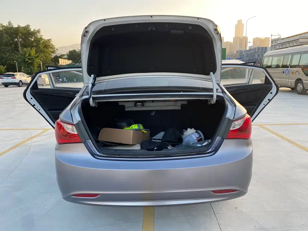 Hyundai Hyundai Sonata 2011 2.0L Automatic Premium Edition 2011 - thumbnail 14