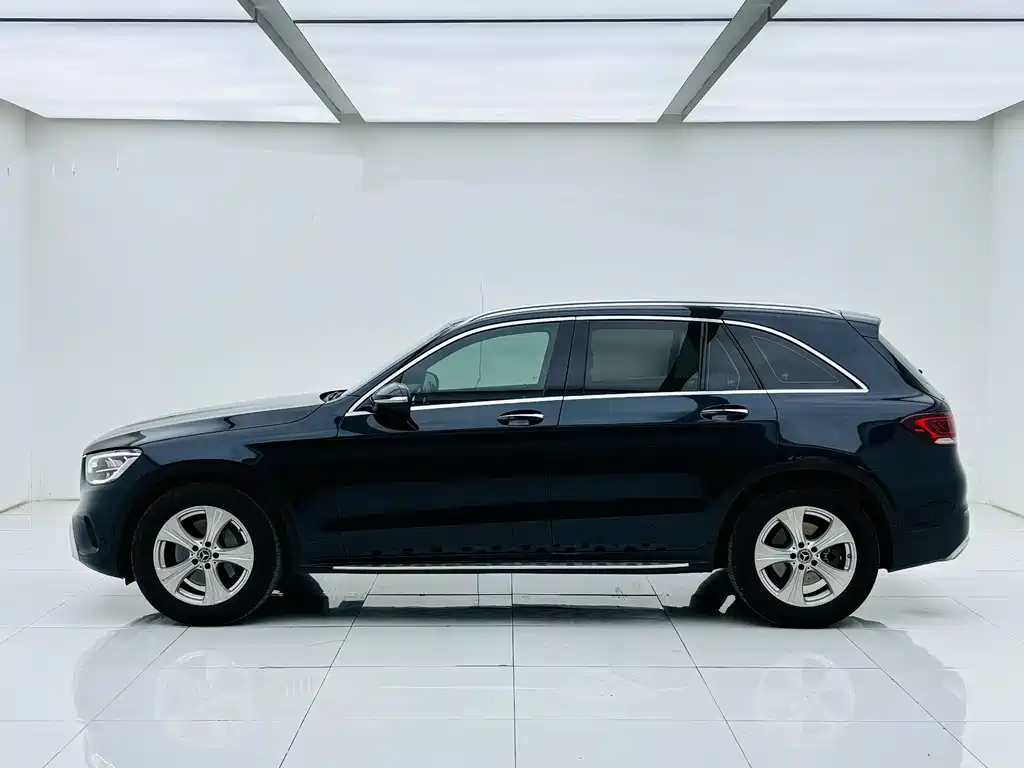 Mercedes-Benz Mercedes-Benz GLC 2020 GLC 260 L 4MATIC Dynamic Model 2020 - thumbnail 4