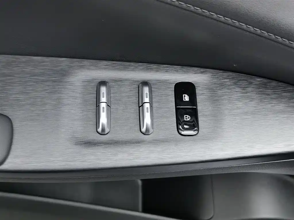 Dongfeng Fengshen SKY EV01 2025 530km AIR 2026 - thumbnail 9