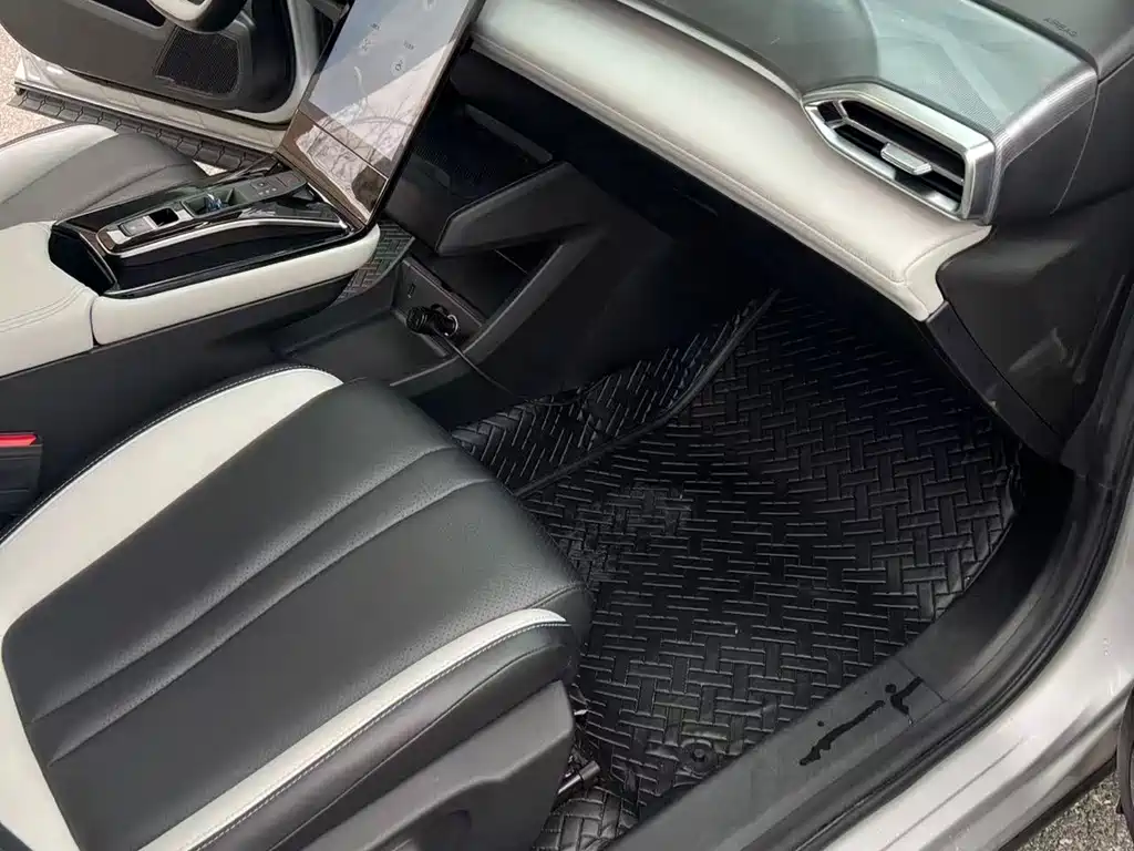 Dongfeng Fengshen HAO HAN 2023 DH-i 1.5T Prestige Edition 2023 - thumbnail 9