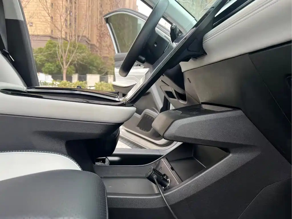 Dongfeng Fengshen HAO HAN 2023 DH-i 1.5T Prestige Edition 2023 - thumbnail 12