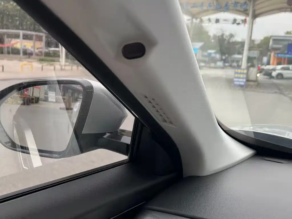 Dongfeng Fengshen HAO HAN 2023 DH-i 1.5T Prestige Edition 2023 - thumbnail 23