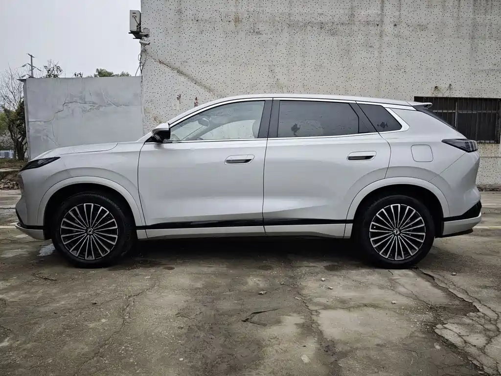 Dongfeng Fengshen DFSK L8 2025 112KM Dream Edition 2026 - thumbnail 4