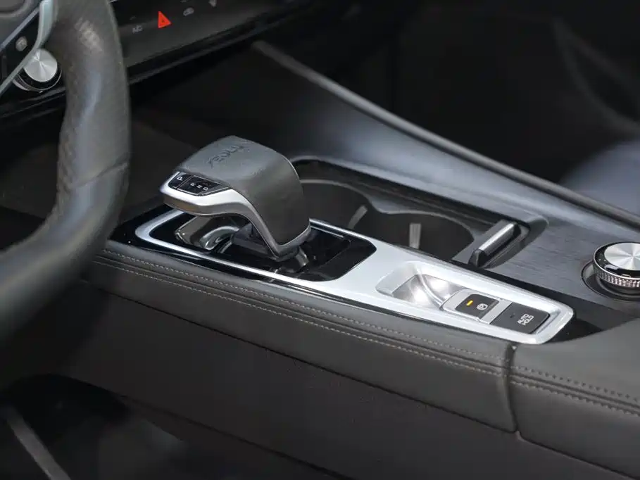 Dongfeng Fengshen Haoji 2022 Mahle Hybrid 1.5T MHD Dream Edition 2023 - thumbnail 11