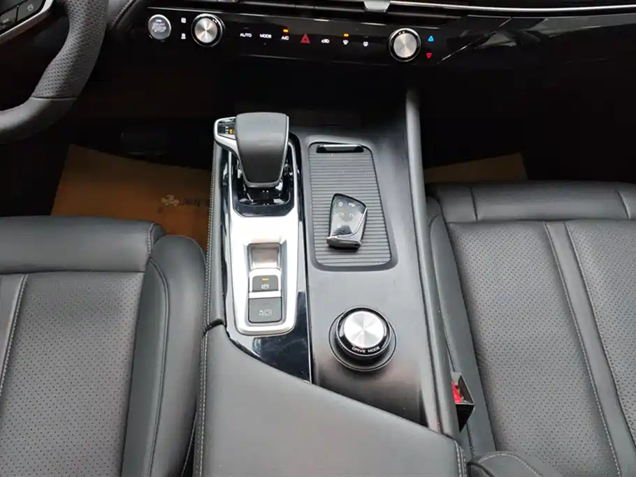 Dongfeng Fengshen Haoji 2022 Mach Dual Engine 1.5T MHD Dream Edition 2022 - thumbnail 16