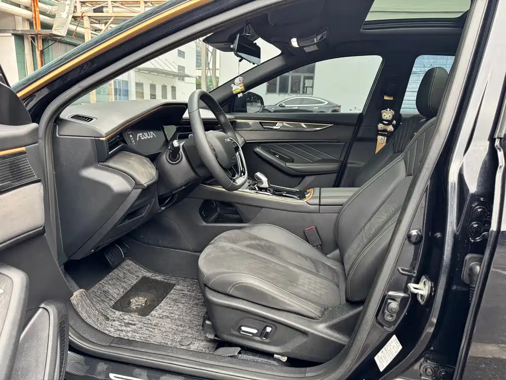 Dongfeng Fengshen E-Shine MAX 2021 1.5T Dark Night Holy Light Edition (Hybrid) 2021 - thumbnail 4