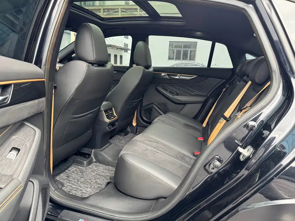 Dongfeng Fengshen E-Shine MAX 2021 1.5T Dark Night Holy Light Edition (Hybrid) 2021 - thumbnail 6