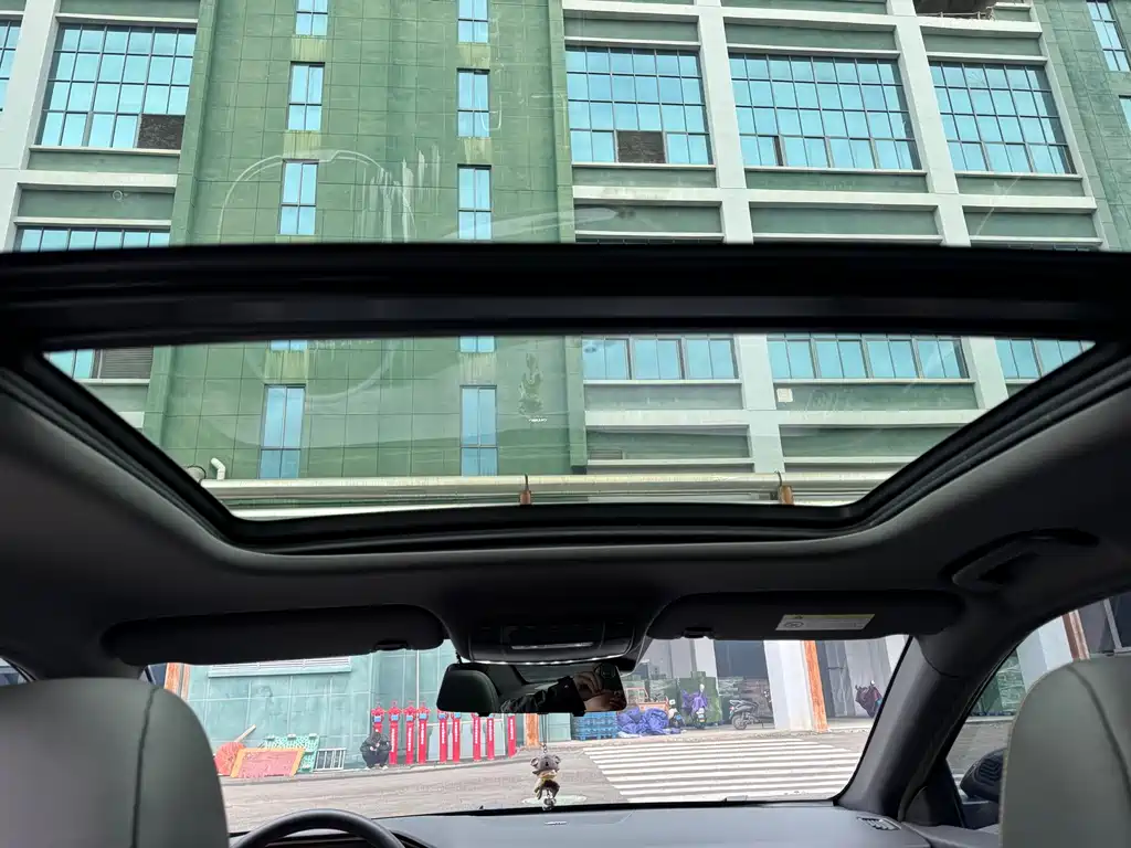 Dongfeng Fengshen E-Shine MAX 2021 1.5T Dark Night Holy Light Edition (Hybrid) 2021 - thumbnail 13