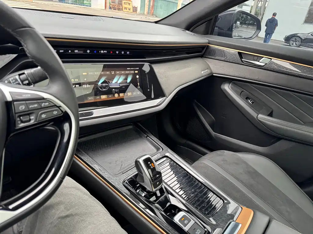 Dongfeng Fengshen E-Shine MAX 2021 1.5T Dark Night Holy Light Edition (Hybrid) 2021 - thumbnail 23