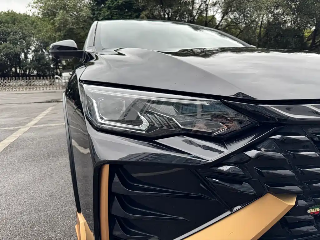 Dongfeng Fengshen E-Shine MAX 2021 1.5T Dark Night Holy Light Edition (Hybrid) 2021 - thumbnail 30