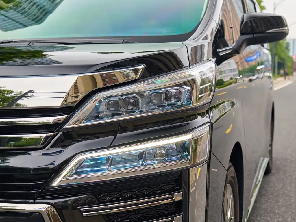 Toyota Alphard 2021 Crown Hybrid 2.5L HV Royal Edition 2021 - thumbnail 4