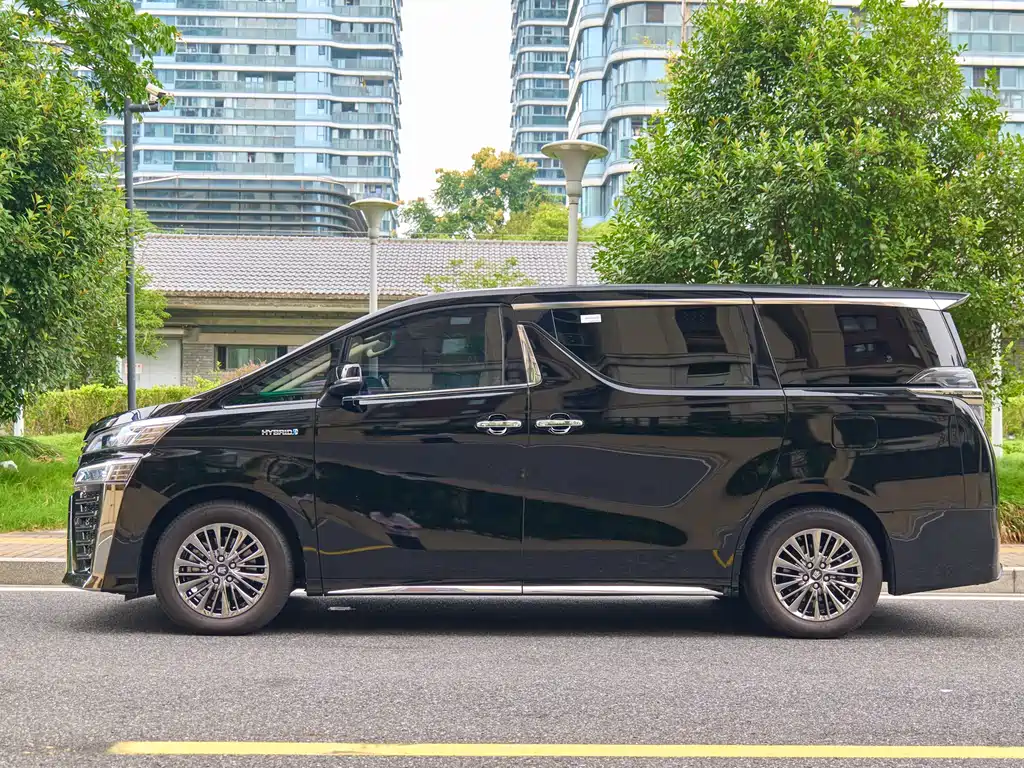Toyota Alphard 2021 Crown Hybrid 2.5L HV Royal Edition 2021 - thumbnail 6