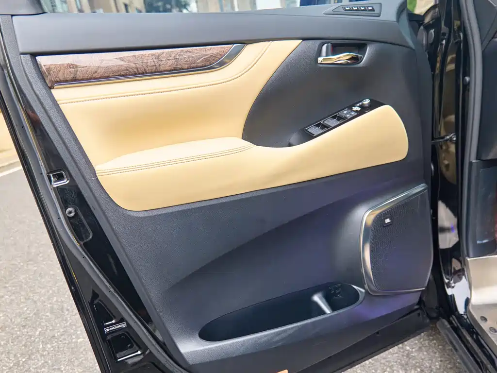 Toyota Alphard 2021 Crown Hybrid 2.5L HV Royal Edition 2021 - thumbnail 19