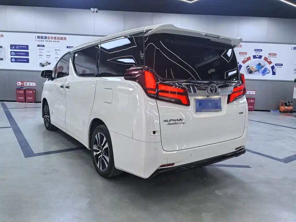 Toyota Alphard 2018 Model Year Facelift 3.5L Executive Version 2018 - thumbnail 6