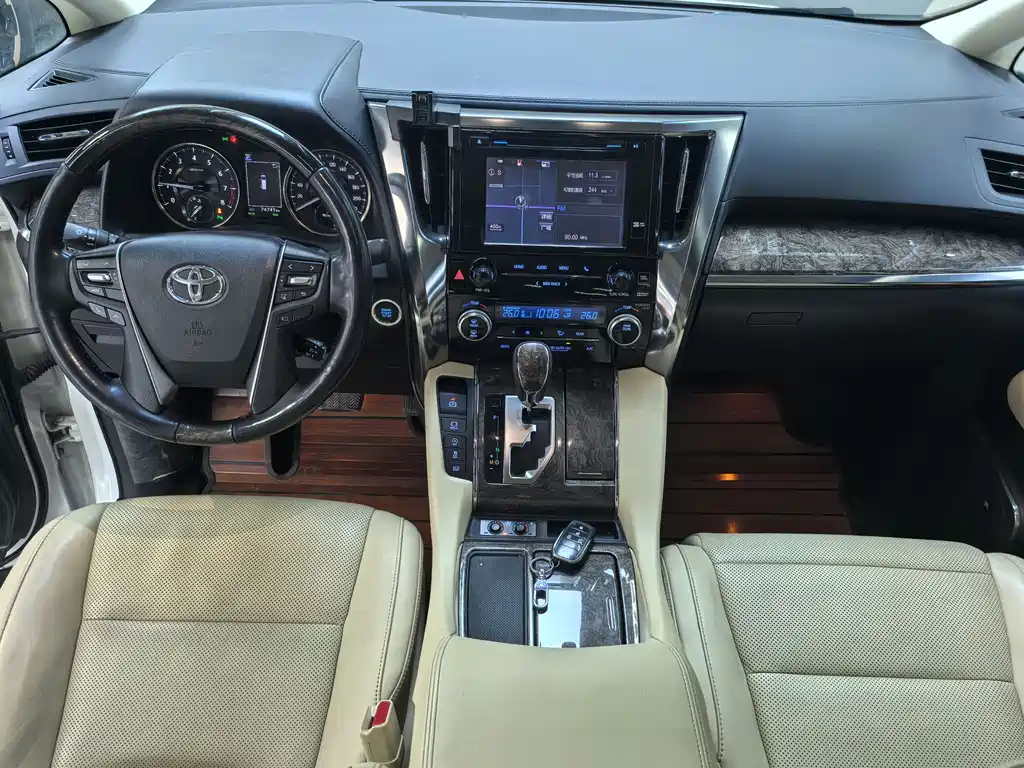 Toyota Alphard 2018 Model Year Facelift 3.5L Executive Version 2018 - thumbnail 10