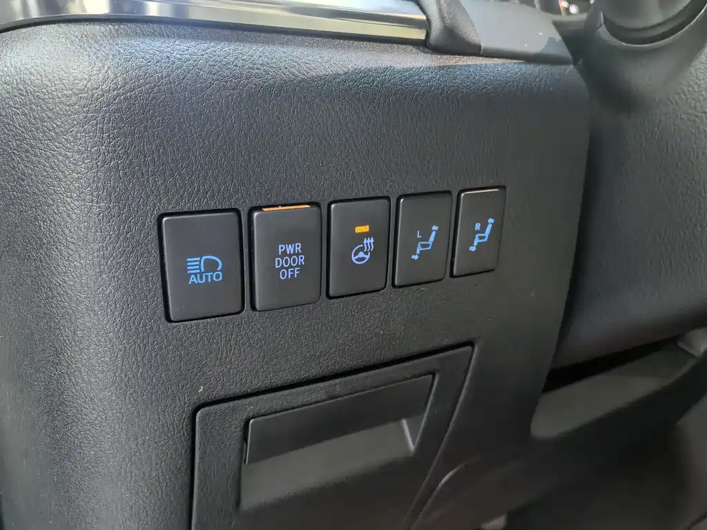 Toyota Alphard 2018 Model Year Facelift 3.5L Executive Version 2018 - thumbnail 14