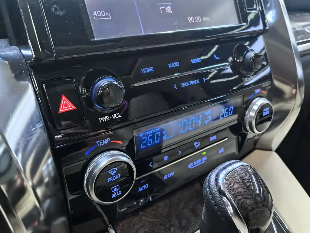 Toyota Alphard 2018 Model Year Facelift 3.5L Executive Version 2018 - thumbnail 15