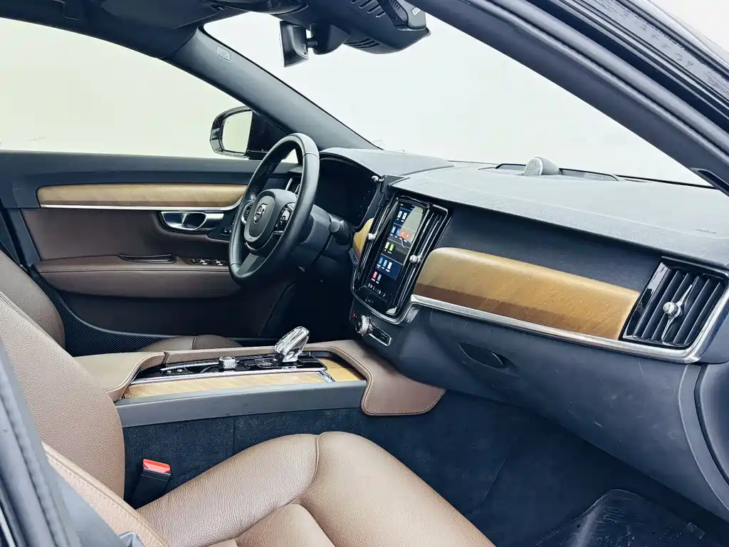 Volvo Volvo S90 2021 B5 Momentum Luxury Edition 2021 - thumbnail 14