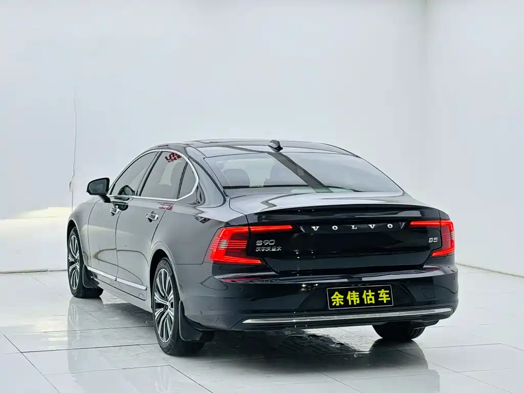 Volvo Volvo S90 2021 B5 Momentum Luxury Edition 2021 - thumbnail 16