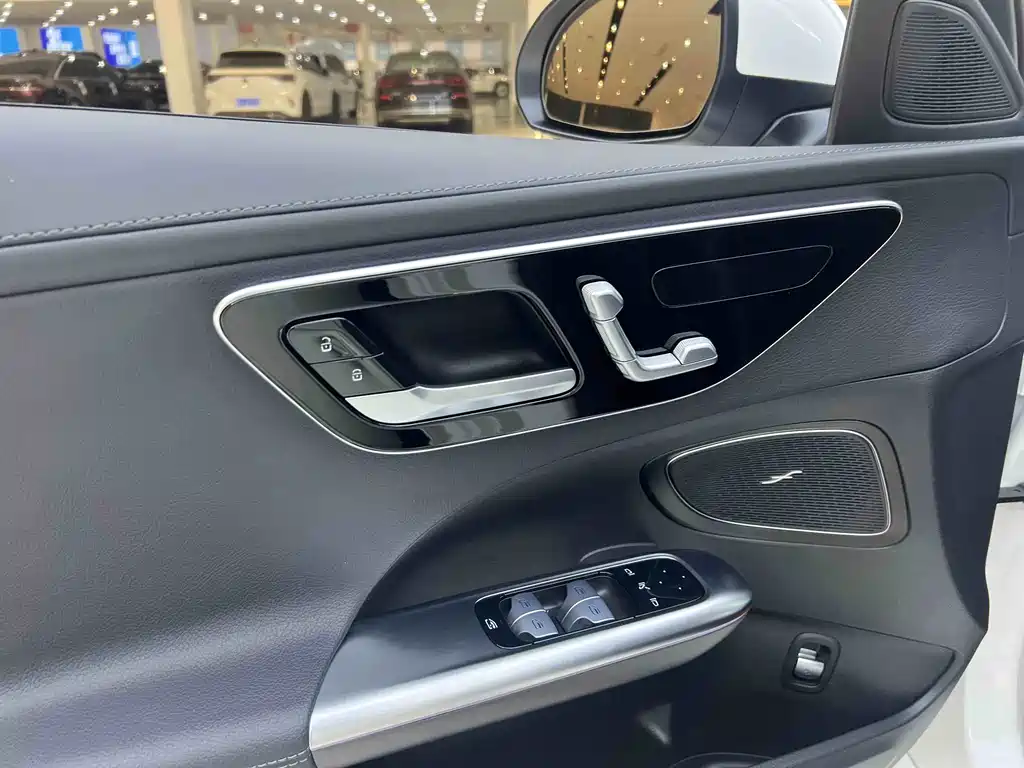 Mercedes-Benz Mercedes-Benz C-Class 2023 C 260 L Sport Edition 2023 - thumbnail 21