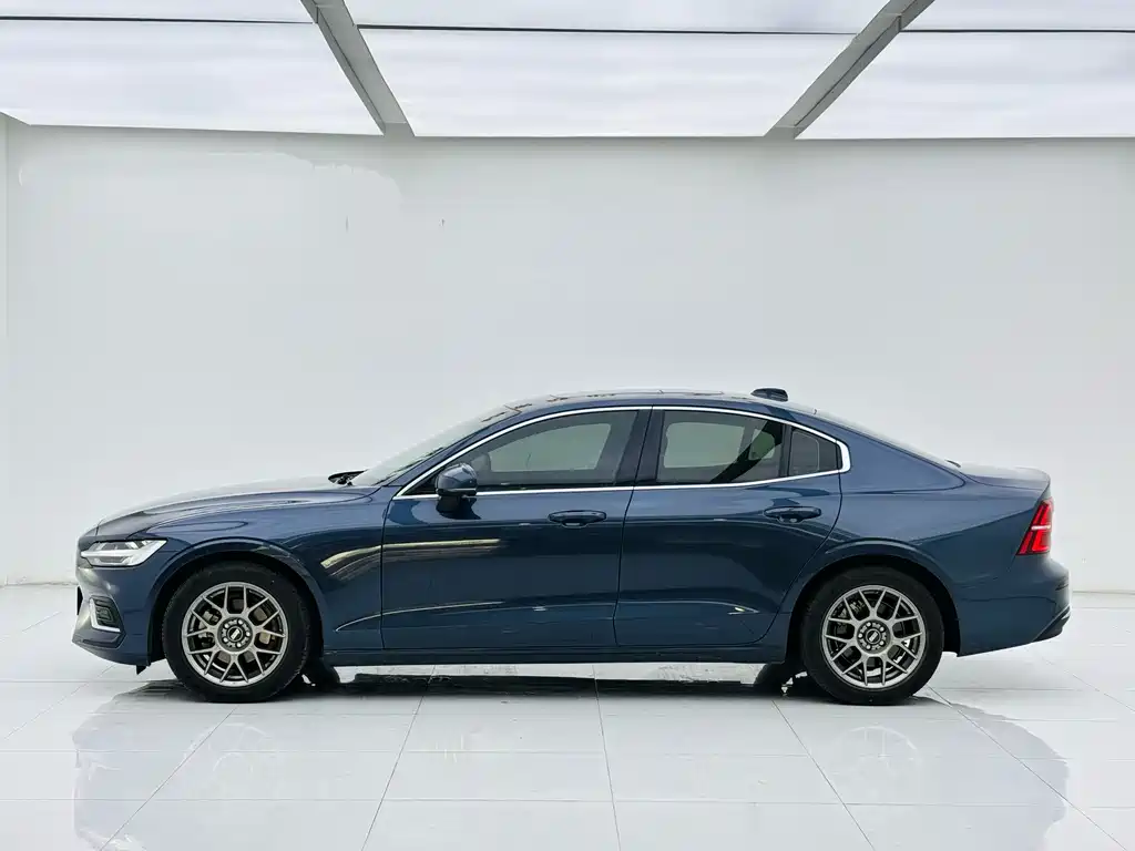 Volvo Volvo S60 2022 B4 Ultimate Luxury Edition 2022 - thumbnail 4