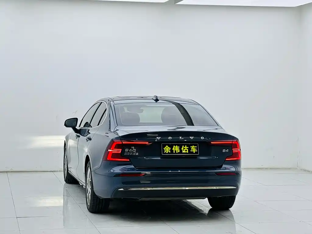 Volvo Volvo S60 2022 B4 Ultimate Luxury Edition 2022 - thumbnail 5