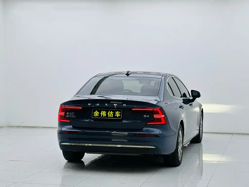 Volvo Volvo S60 2022 B4 Ultimate Luxury Edition 2022 - thumbnail 7