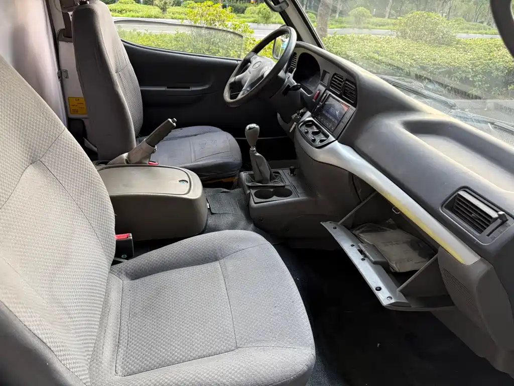 King Long Jinbei Haishi 2018 2.0L 5th Generation Van Standard Roof 2 Seats 4G21C 2019 - thumbnail 7