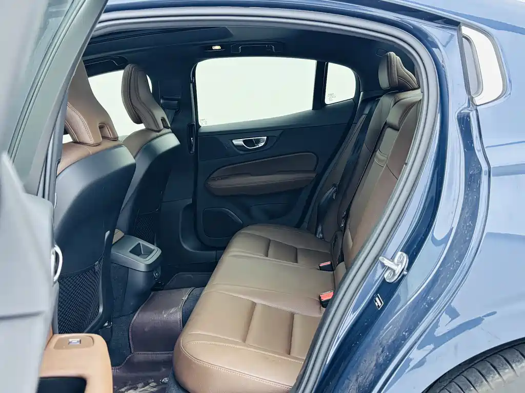 Volvo Volvo S60 2022 B4 Ultimate Luxury Edition 2022 - thumbnail 9