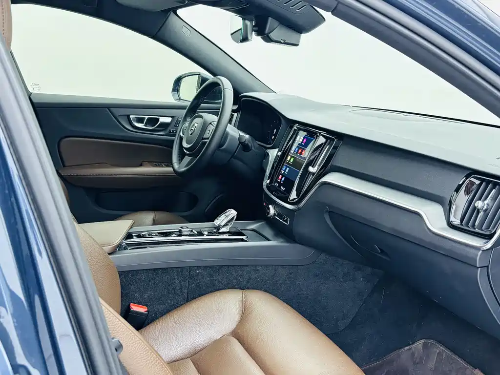 Volvo Volvo S60 2022 B4 Ultimate Luxury Edition 2022 - thumbnail 13