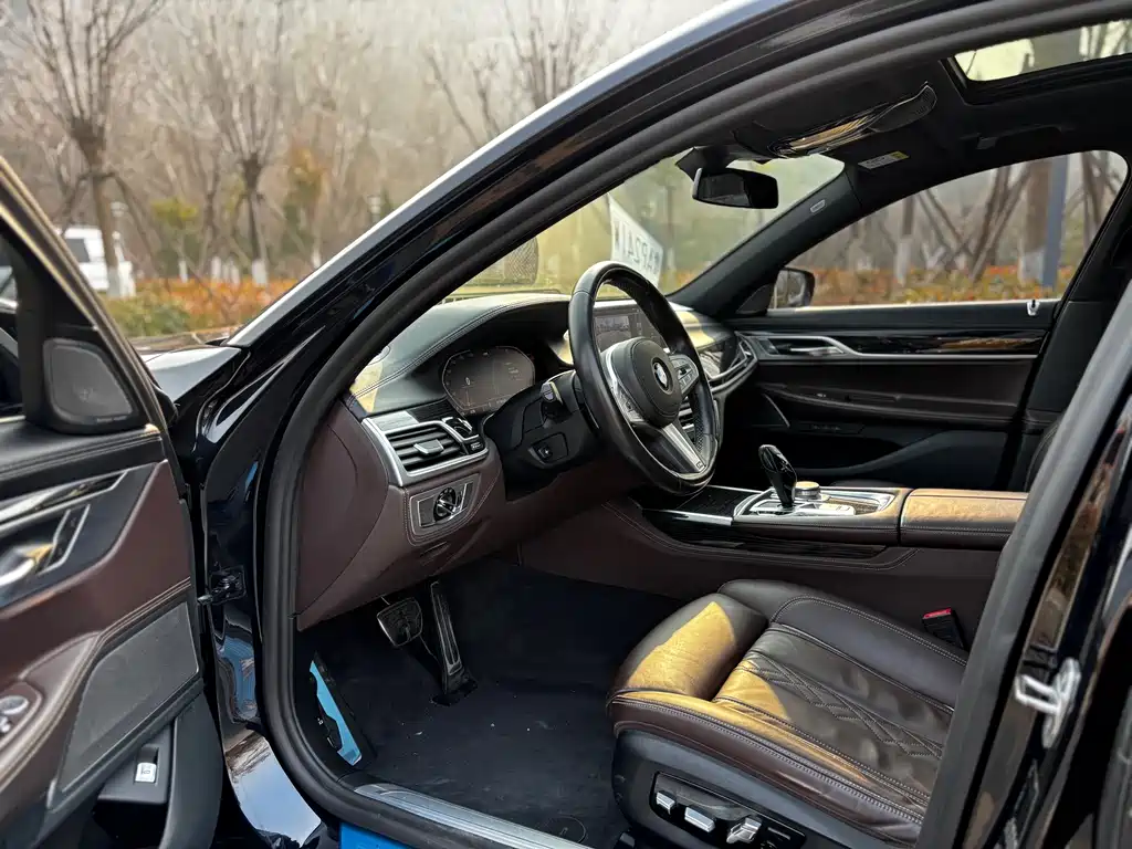 BMW BMW 7 Series 2019 Model Year Facelift 730Li M Sport Package 2020 - thumbnail 4