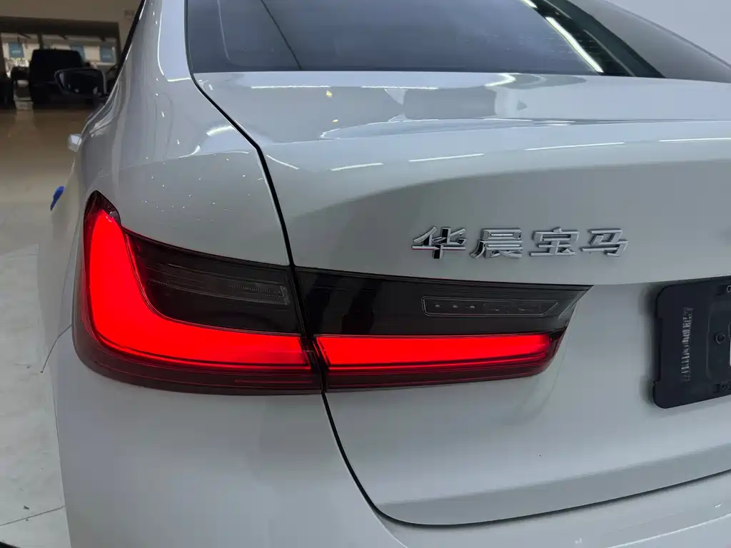 BMW BMW 3 Series 2020 325Li Launch Edition 2019 - thumbnail 4