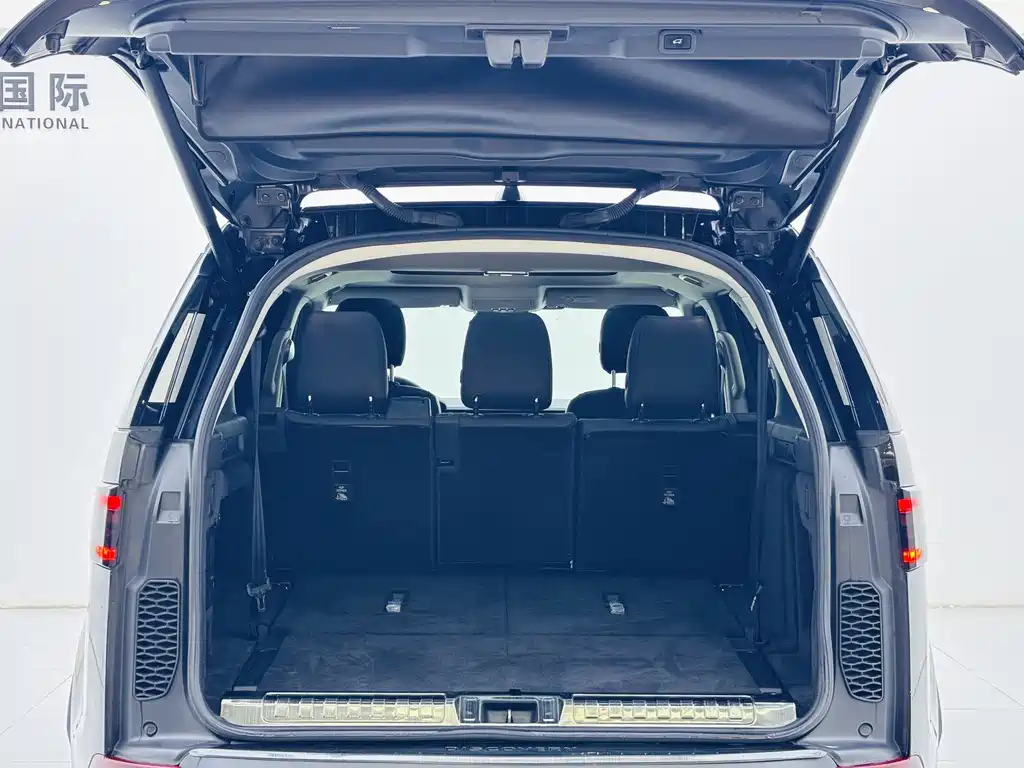 Land Rover Discovery 2018 2.0T Diesel 2018 - thumbnail 19