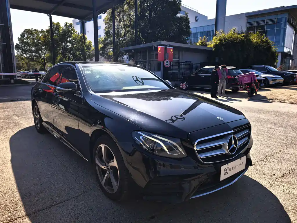 Mercedes-Benz Mercedes-Benz E-Class 2018 Facelift E 300 L Sport Style 2018 - thumbnail 3